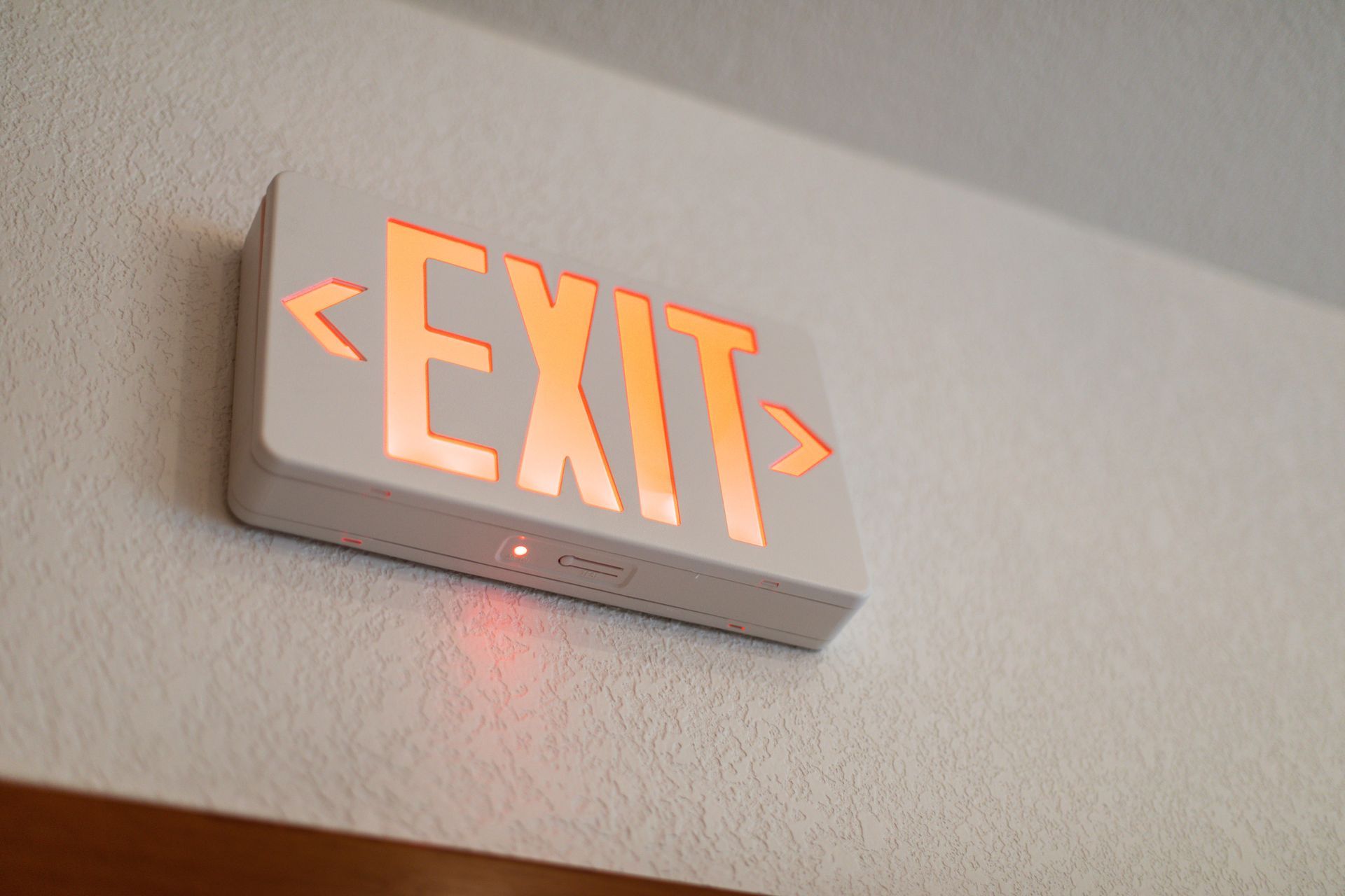 <p><strong style="color: rgb(164, 13, 8);">EMERGENCY LIGHTING AND EXIT SIGNS</strong></p>