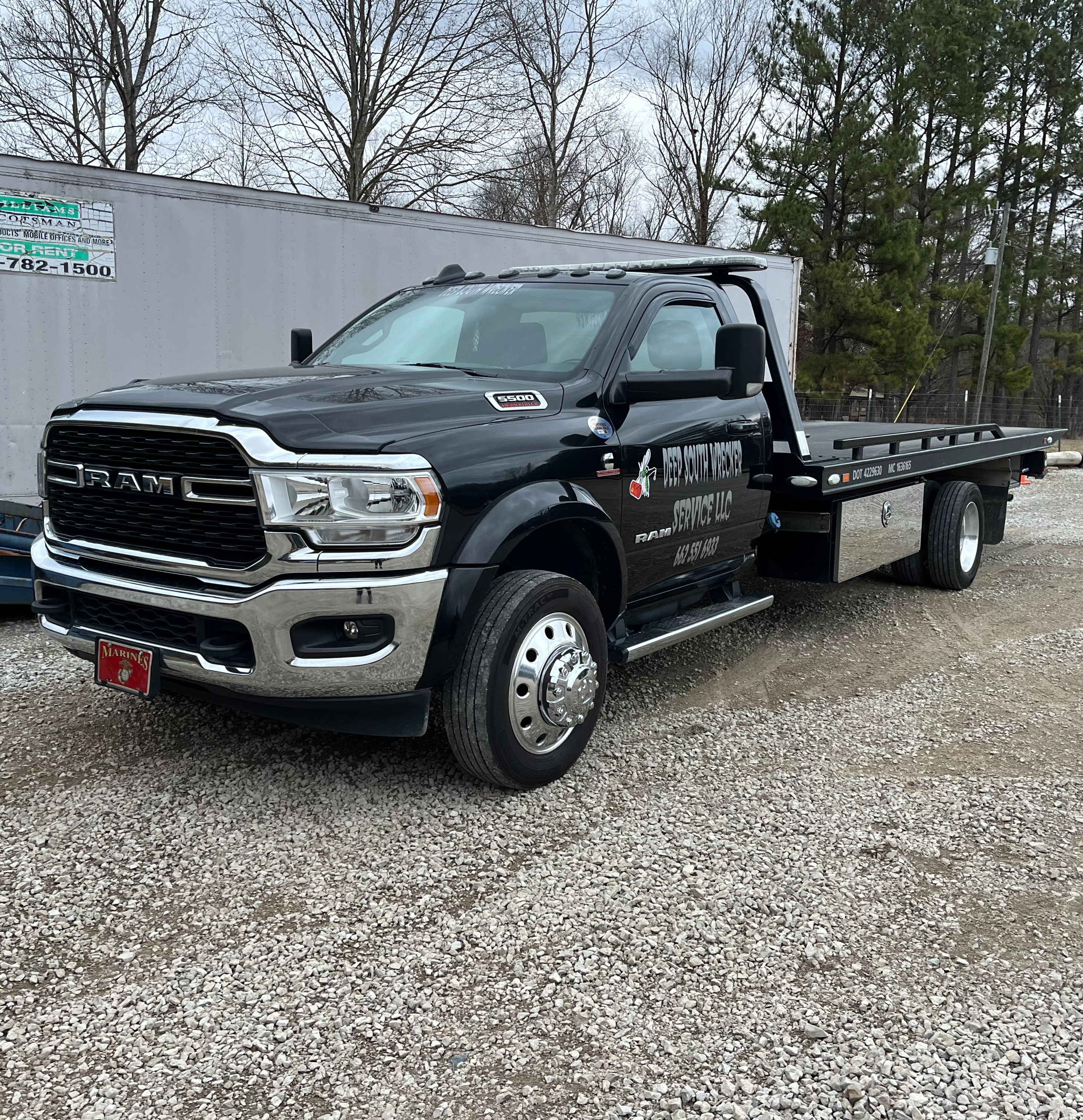 <p>RELIABLE LIGHT &amp; MEDIUM DUTY TOWING ANYTIME, ANYWHERE</p>