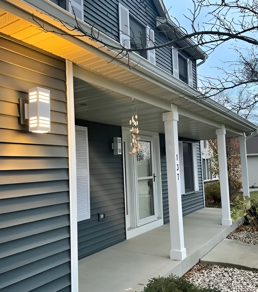 <p><span style="color: rgb(41, 48, 91);">WE GO ABOVE AND BEYOND MOST SIDING COMPANIES</span></p>
