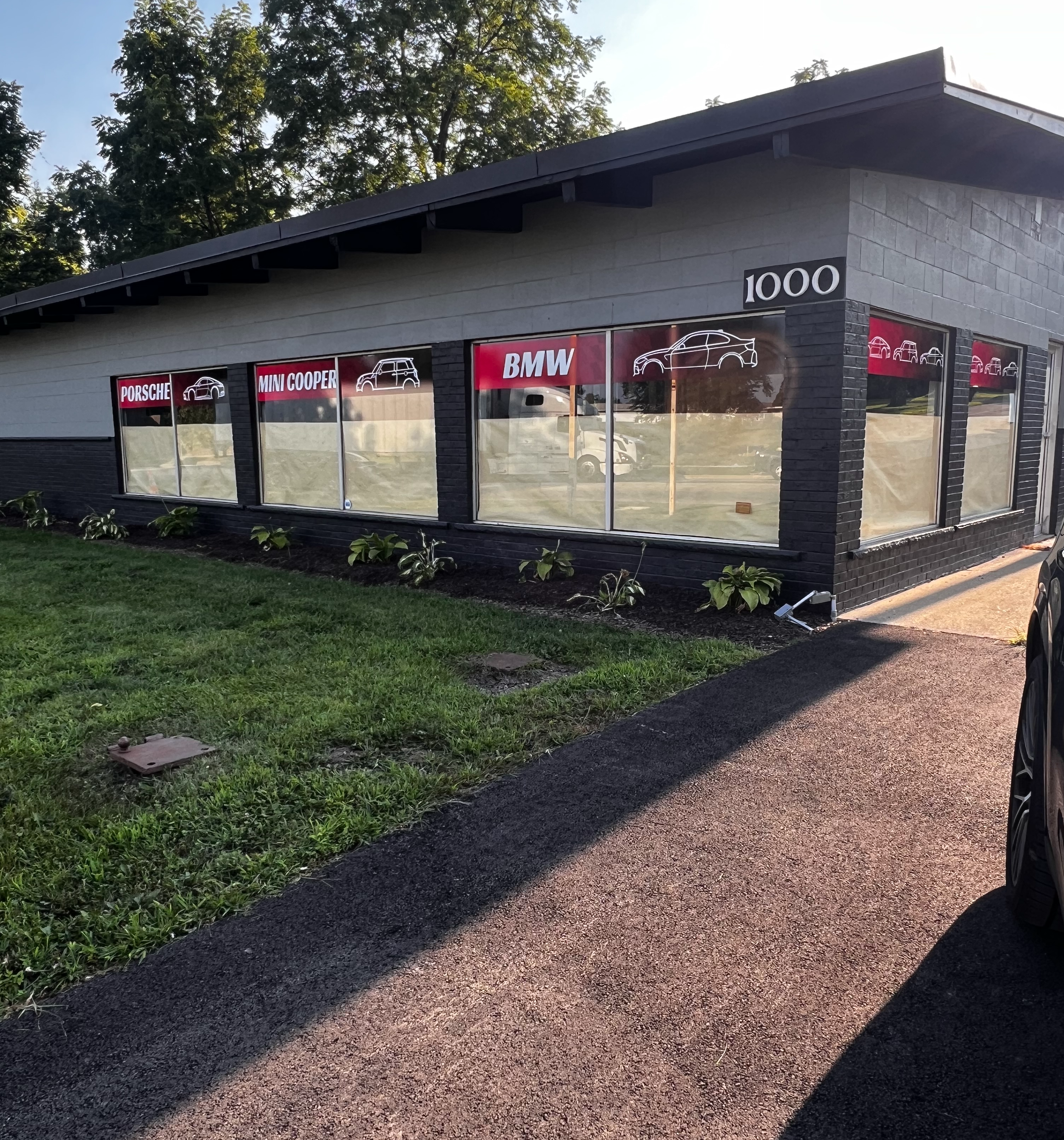<p>Porsche repair est. 1986</p>