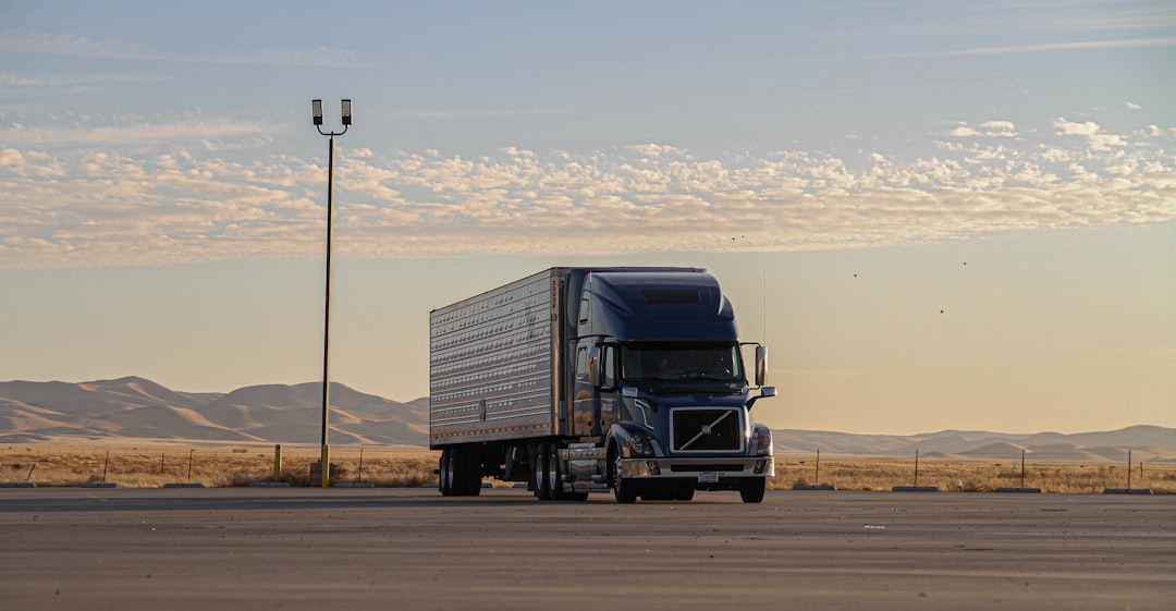 How Commercial Truck Insurance Protects Your Business on Georgia Roads