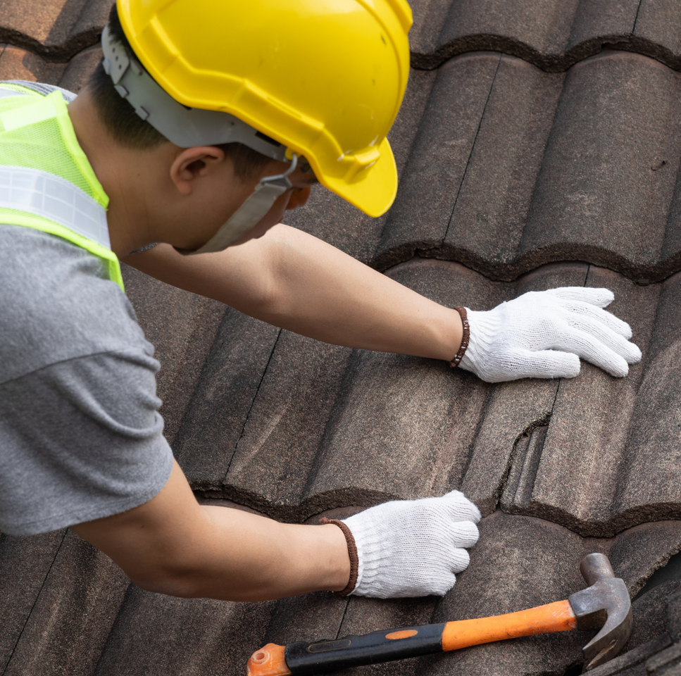 <p>SWIFT SOLUTIONS FOR RELIABLE EMERGENCY ROOF REPAIRS TODAY</p>