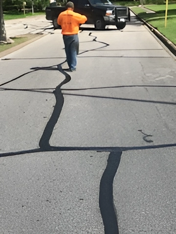 <p>Reliable Crack Sealing for All Asphalt Areas</p>