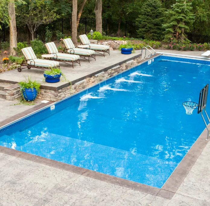 Choose Our Swimming Pool Contractors