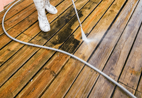 <p><span style="color: rgb(245, 167, 6);">Power washing can be an art form</span></p>