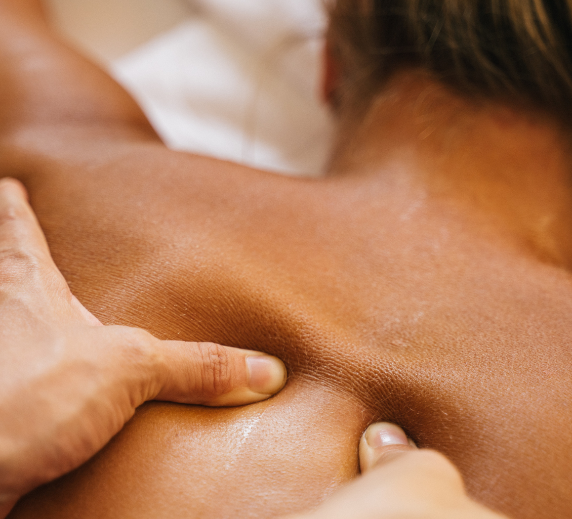 <p>Revitalize Your Senses with Our Combo Massage Experience</p>
