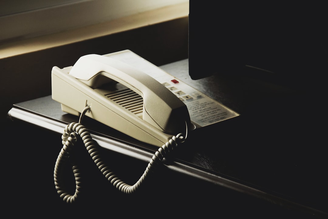 <p>CONTACT</p>