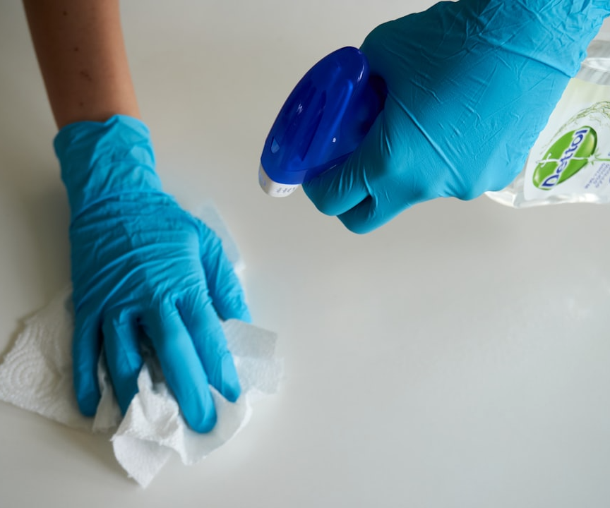 <p>FULL-SERVICE CLEANING YOU CAN COUNT ON</p>