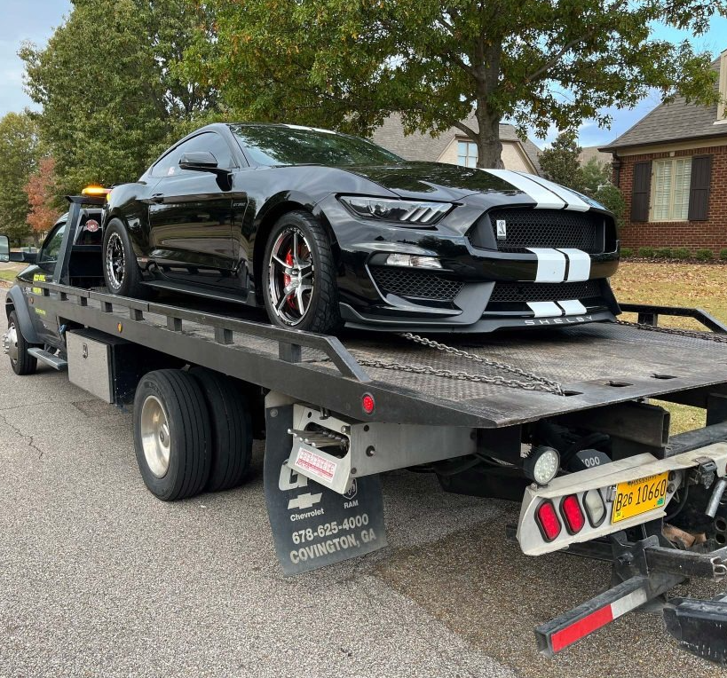 <p>EXCELLENCE IN TOWING AND TRANSPORTATION</p>