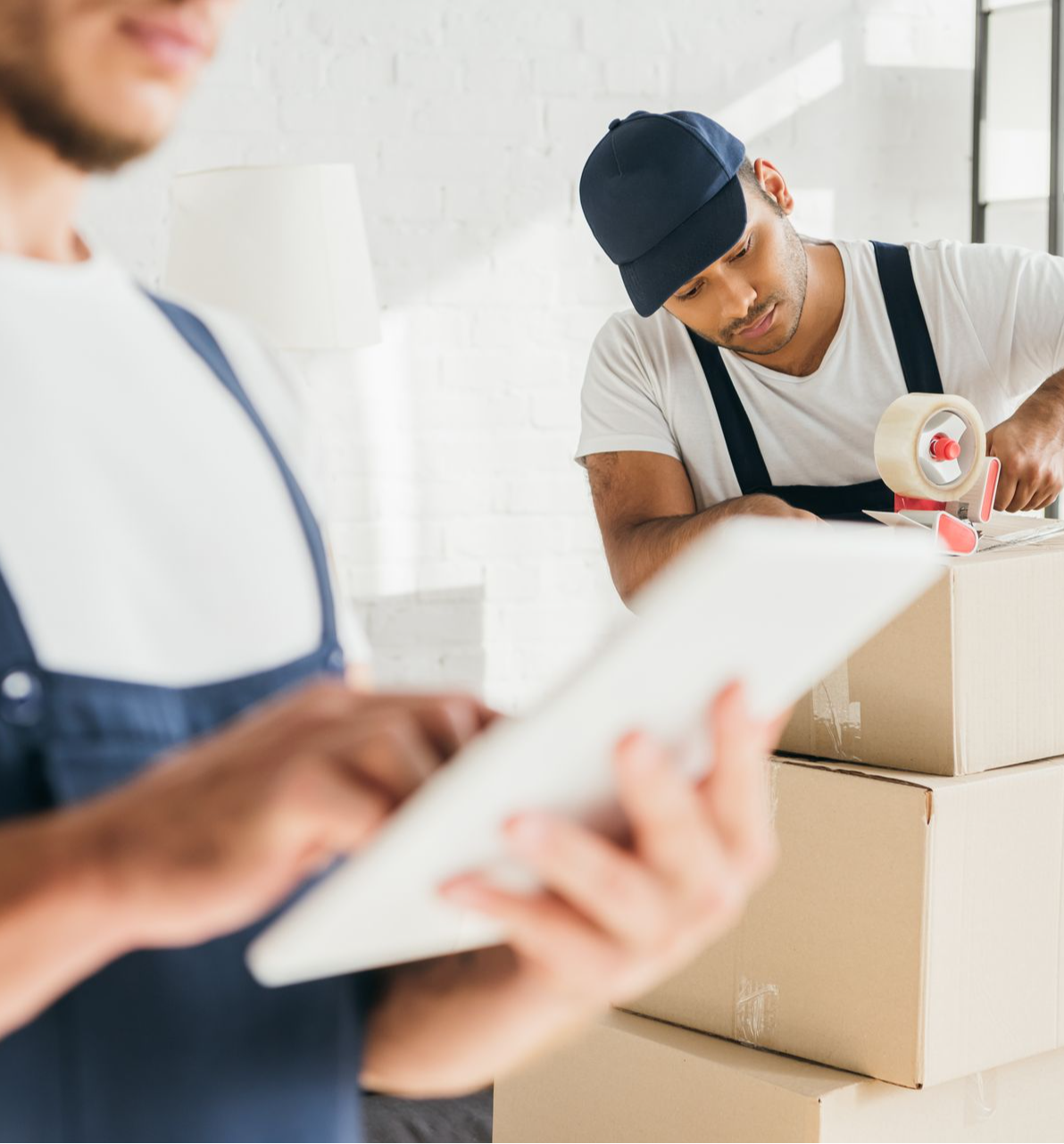 <p>TAKE ADVANTAGE OF OUR LOGISTICS SERVICES</p>