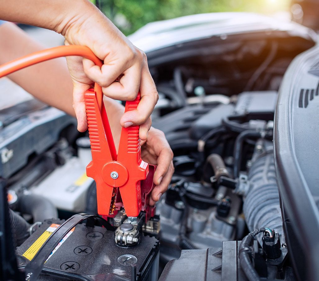 <p><span style="color: rgb(7, 141, 250);">Your Lifeline on the Road: Rapid Response Roadside Assistance</span></p>