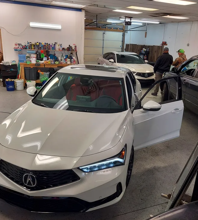 <p><span style="color: rgb(35, 52, 87);">Door Glass Replacement</span></p>