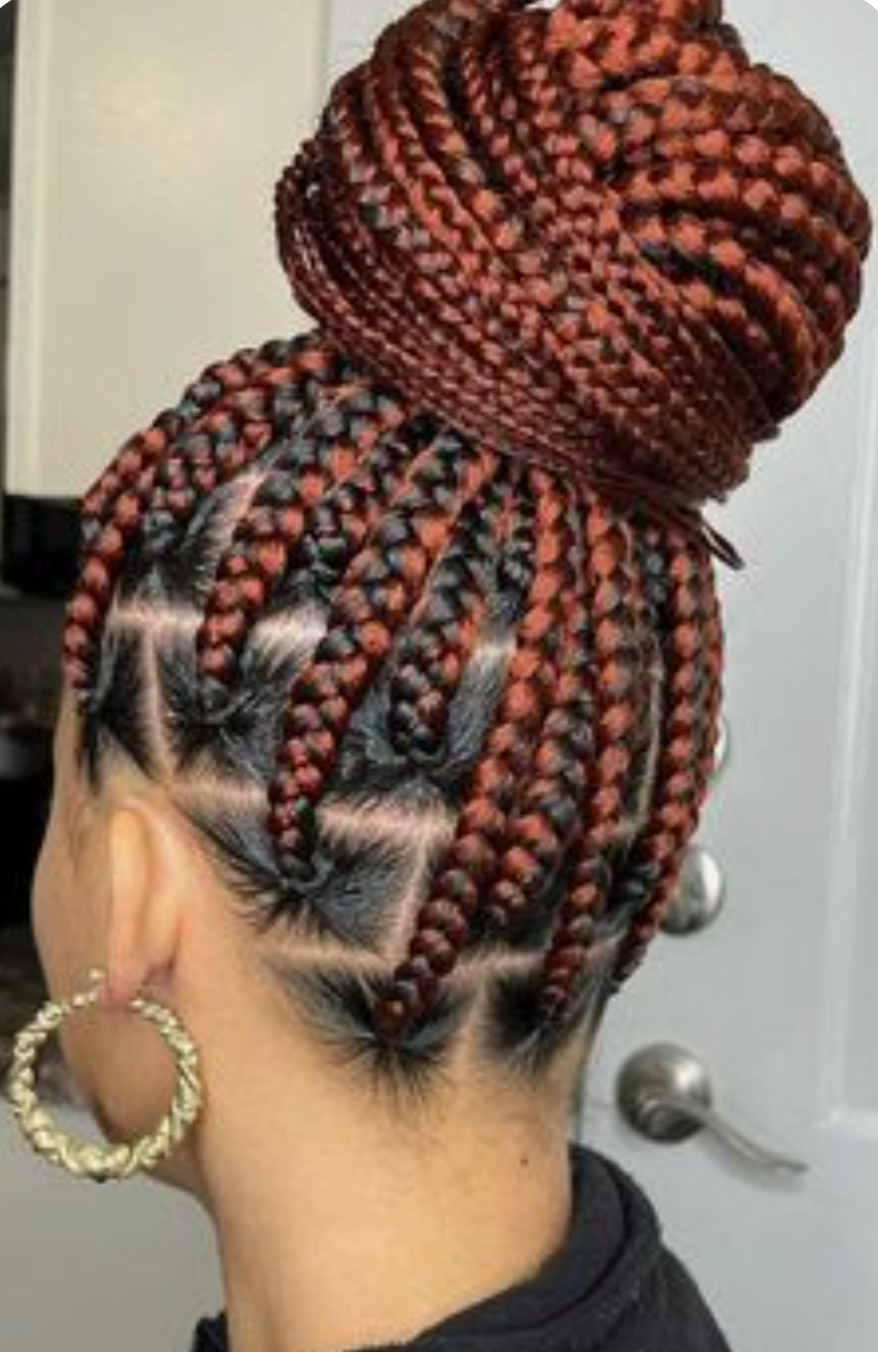 <p class="ql-align-center"><strong style="font-size: 2.13em;">Braids</strong></p>