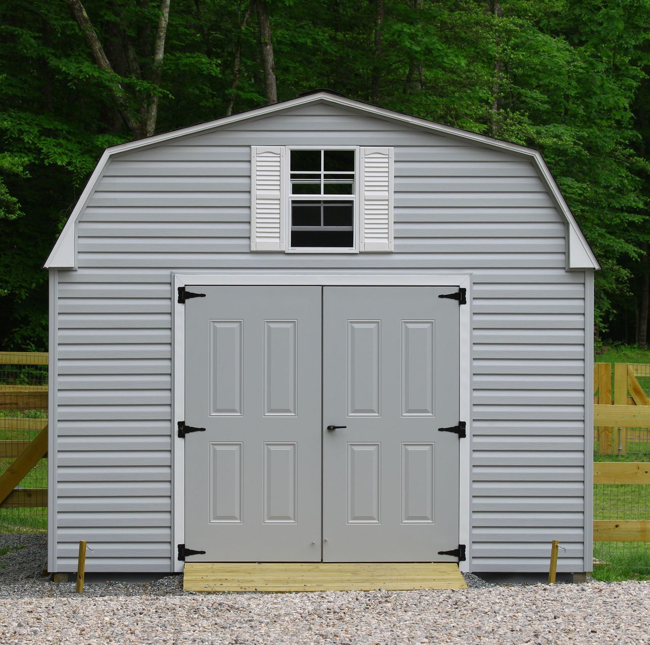 <p>How to Use Storage Sheds to Maximize Your Home's Organization</p>