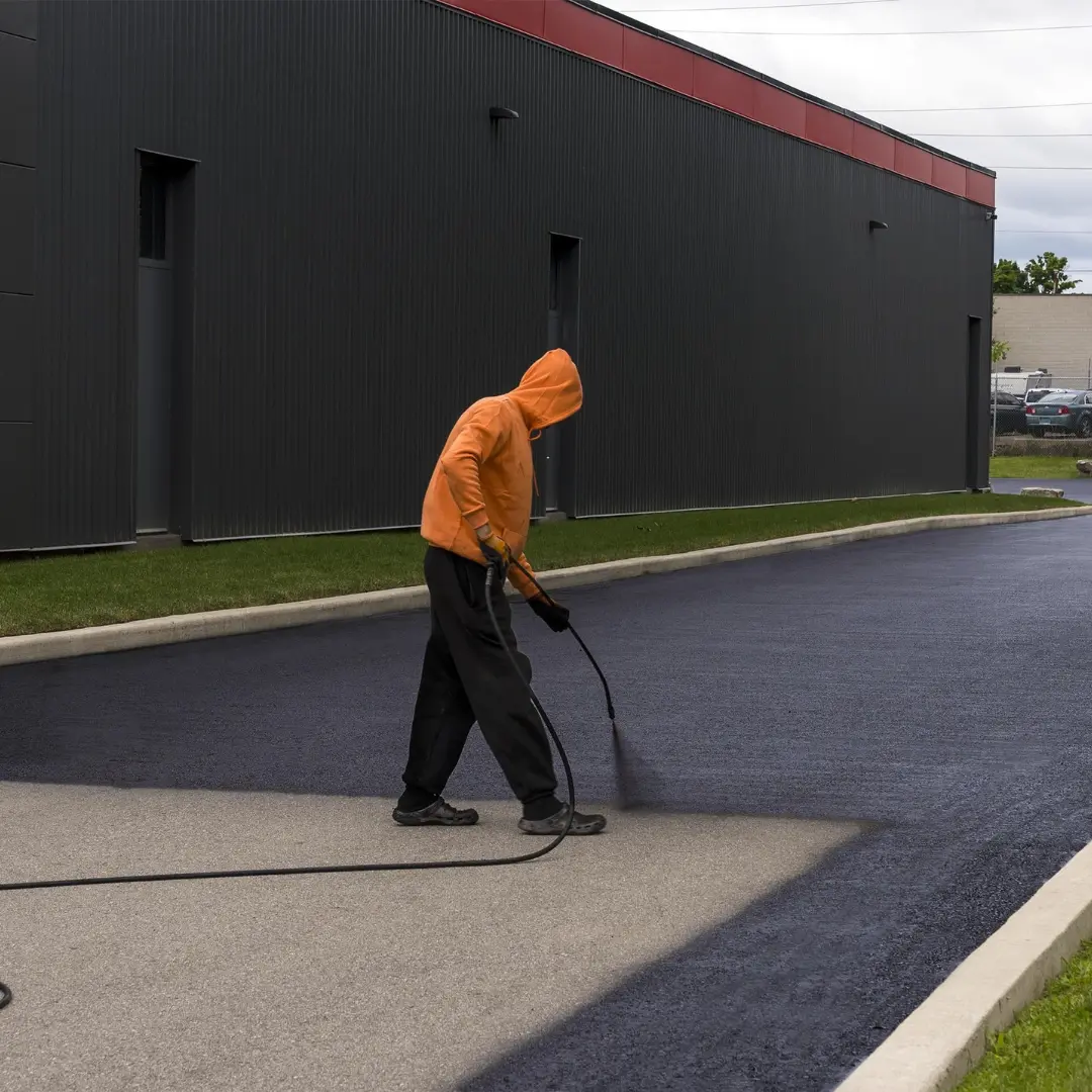 <p>Keep Your Asphalt Surfaces In Good Condition</p>