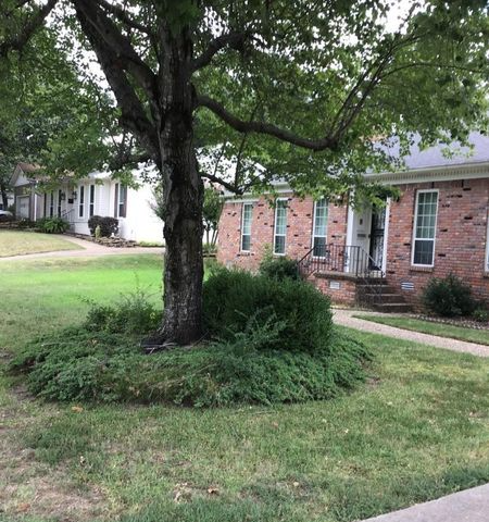 <p>Trust Your Lawn To The Experts</p>