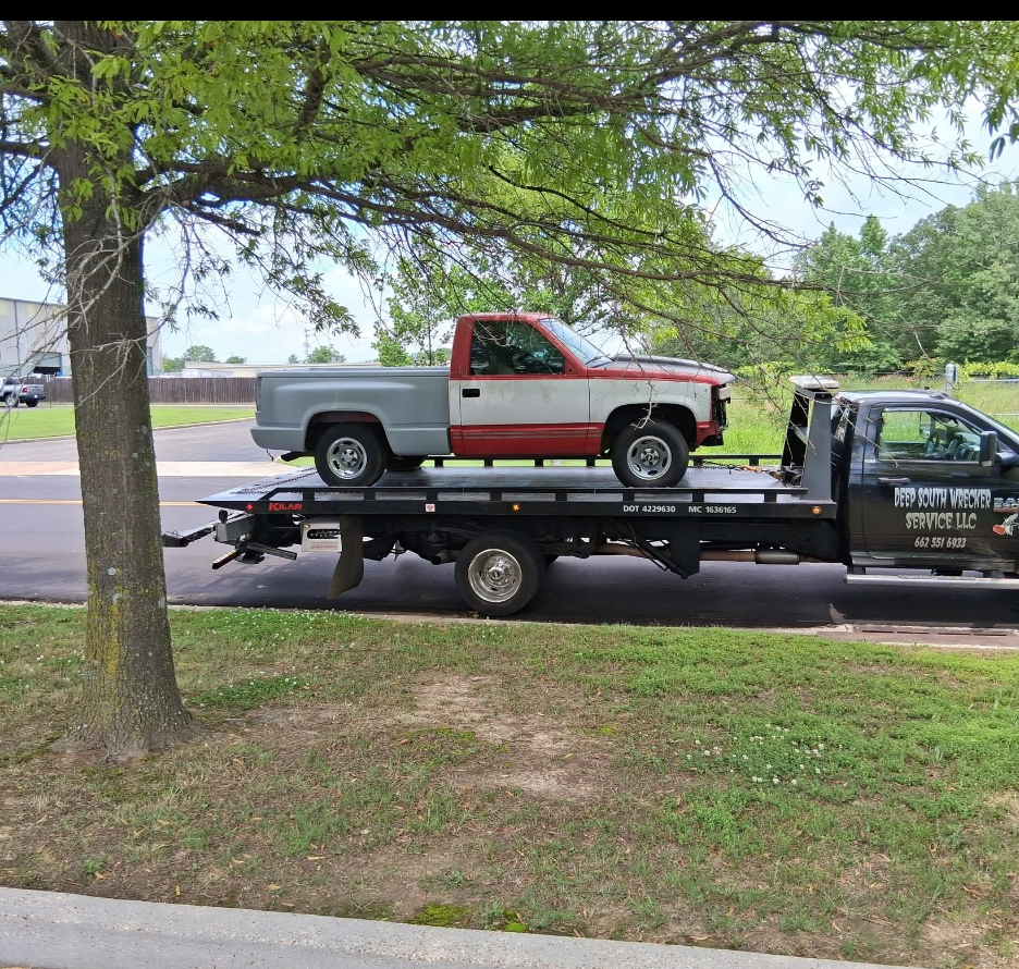 <p>EXCELLENCE IN TOWING AND TRANSPORTATION</p>