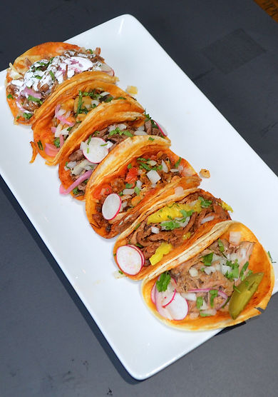 <p><span style="color: rgb(176, 155, 106);">Why Choose Us</span></p>