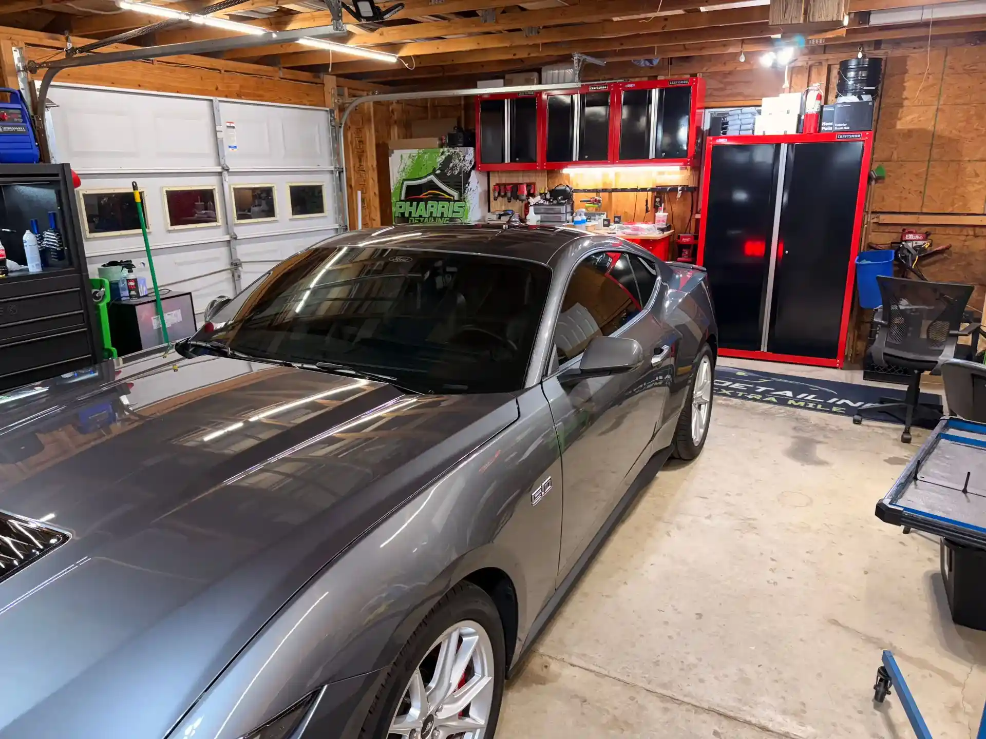 <p>High Gloss Wax &amp; Buff</p>